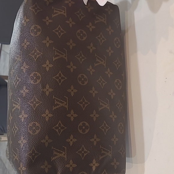 ***SOLD*** LV Speedy 30-No Cracking on Canvas! - Picture 12 of 17